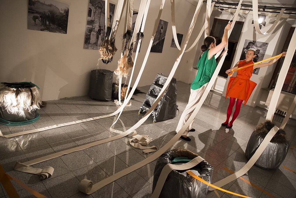 Photo from the performance Zlé gesto (Bad Gesture)